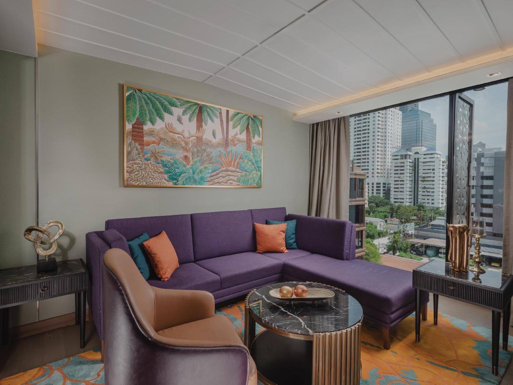 Nysa Hotel Bangkok Sukhumvit 11 Exteriör bild Living room of a suite